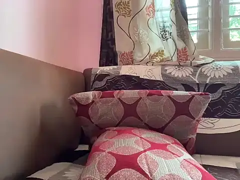 project085 online show from October 2, 6:31 am