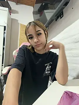 Babylovetiernax online show from February 13, 12:06 am