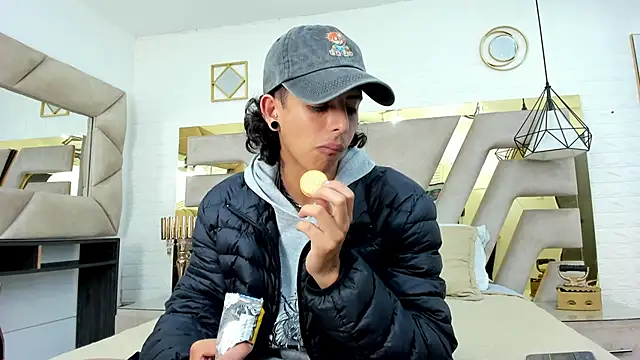 Ibratxandy online show from November 14, 6:06 pm