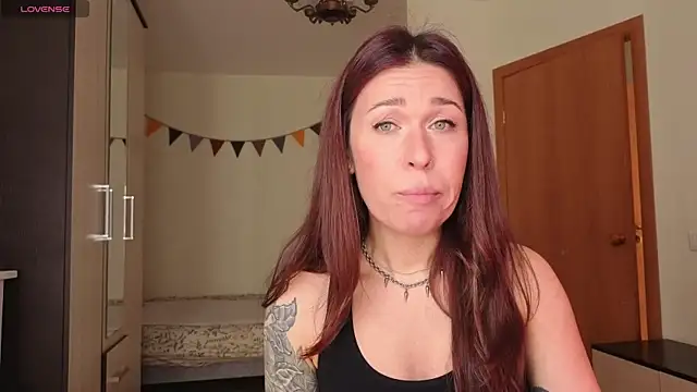 ReginaFoXXXy online show from April 27, 10:46 am