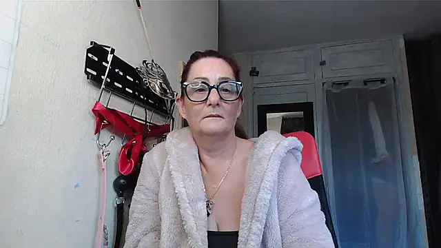 Mistress-Ivy51 online show from November 1, 7:32 am