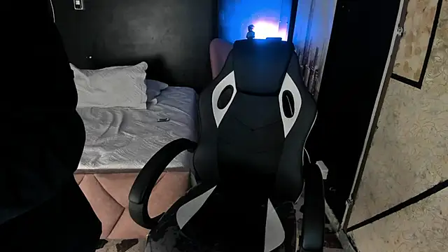 Asta Black online show from September 11, 8:03 am