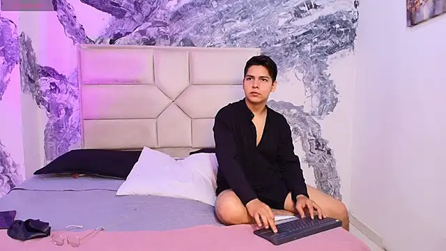 Asta Black online show from October 17, 5:32 am