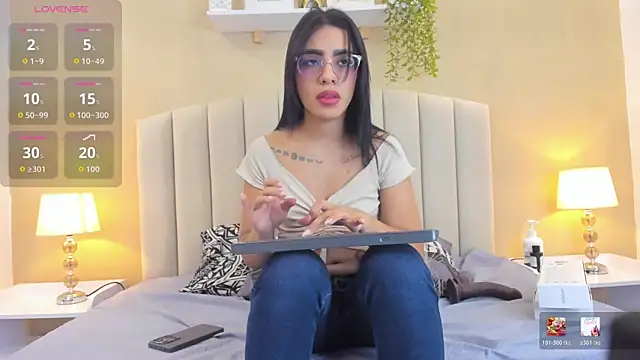 Rachel Donnelly online show from May 7, 10:42 am