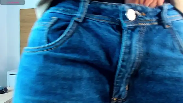 Snapshot of Stiven_Benet_ chatting on September 22, 8:44 pm Stiven Benet  online show from September 22, 8:44 pm