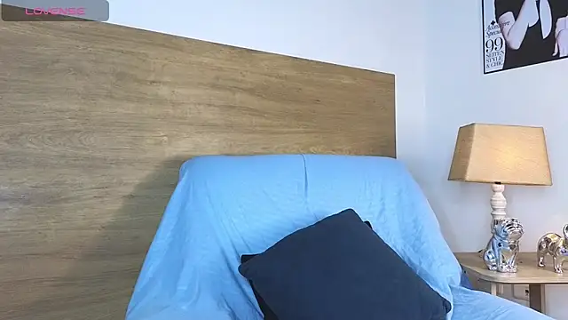 Snapshot of Stiven_Benet_ chatting on October 3, 3:31 pm Stiven Benet  online show from October 3, 3:31 pm