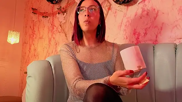 Snapshot of Molly_Evens_Ky chatting on October 28, 4:09 pm Molly Evens Ky online show from October 28, 4:09 pm