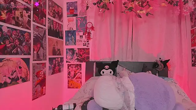 FluffyMelons online show from May 15, 11:01 pm