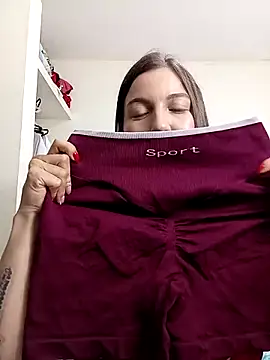 Arianna Moss online show from February 24, 9:46 pm