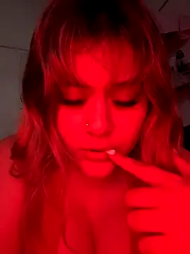 Snapshot of Dulceluz_420 chatting on October 11, 12:15 pm Dulceluz 420 online show from October 11, 12:15 pm