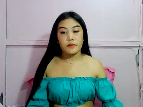 Snapshot of YourWildestDoll chatting on April 20, 3:04 pm YourWildestDoll online show from April 20, 3:04 pm