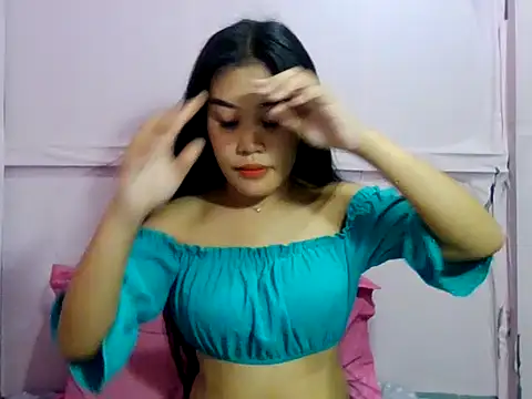 Snapshot of YourWildestDoll chatting on April 21, 2:26 am YourWildestDoll online show from April 21, 2:26 am