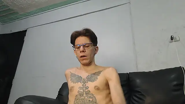 AlexandroRossi online show from November 1, 5:31 am