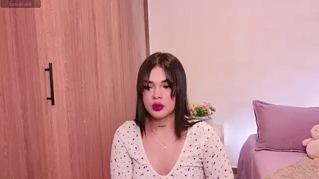 Snapshot of DulceDuarte chatting on November 3, 4:14 am DulceDuarte online show from November 3, 4:14 am