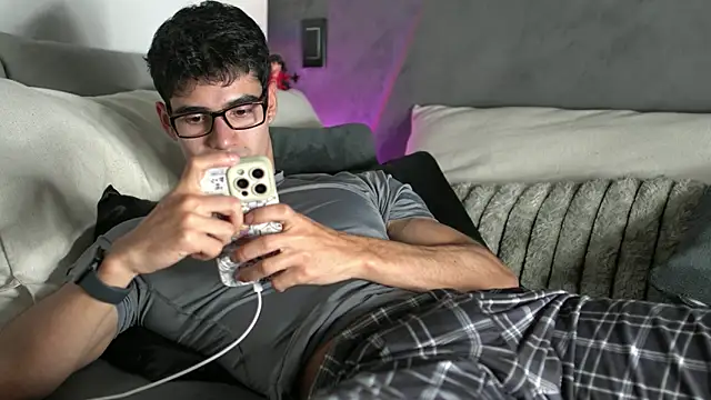 joesteel online show from May 5, 1:57 am