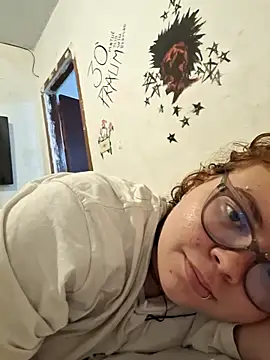 Snapshot of hotjengg44 chatting on April 1, 3:53 pm hotjengg44 online show from April 1, 3:53 pm