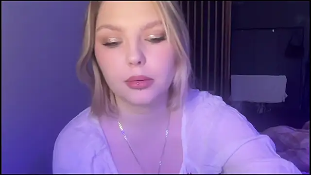 OpheliaRitz online show from December 20, 10:22 am