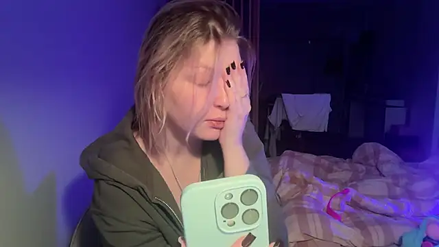 OpheliaRitz online show from December 23, 6:44 am