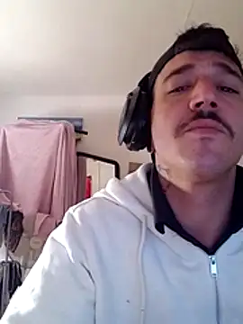 JuicyBigcockxh online show from May 14, 5:09 pm