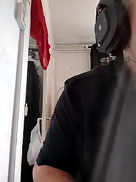 JuicyBigcockxh online show from May 15, 1:29 pm