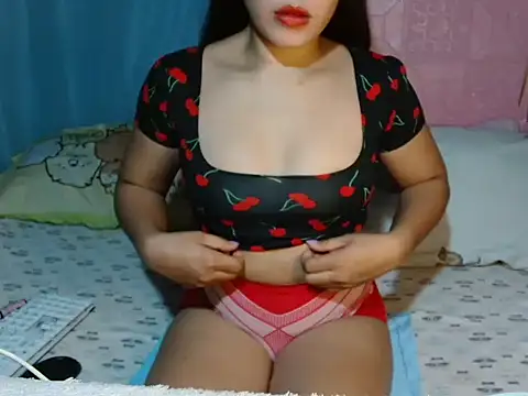 JuicyPussy4u online show from November 6, 10:27 am