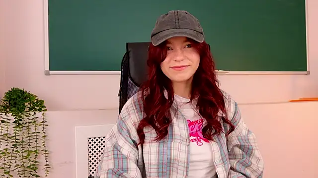 Snapshot of NoraHaynes chatting on June 19, 1:43 am NoraHaynes online show from June 19, 1:43 am
