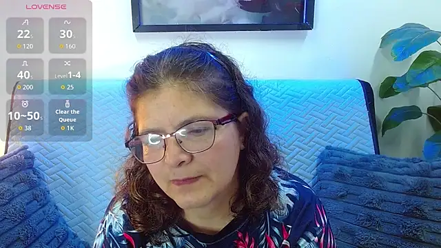 Linda banks  online show from October 9, 2:09 am