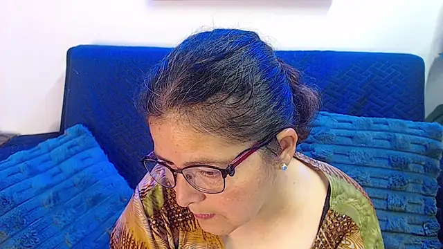 Linda banks  online show from December 15, 1:54 am