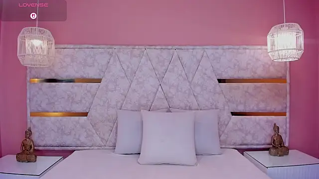 dani velvet online show from June 13, 3:04 am