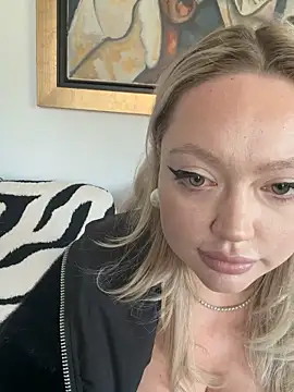 misstitmouseofficial online show from February 28, 1:23 pm