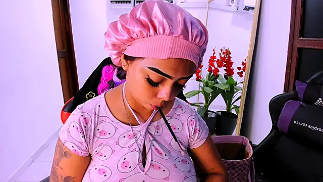 nahomy ryans online show from September 26, 5:39 pm