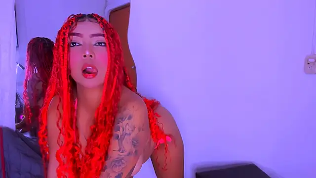 nahomy ryans online show from October 6, 1:25 am