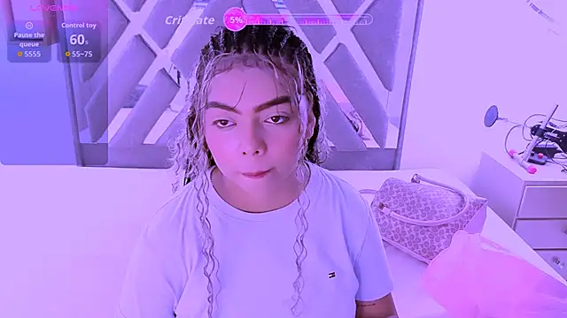 nahomy ryans online show from October 28, 6:21 pm