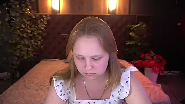CrystallPaws online show from June 23, 5:49 am