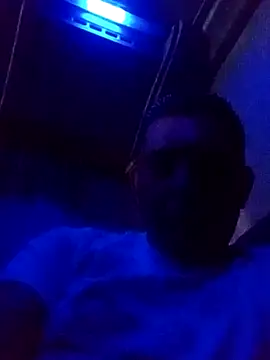 125Delfin90 online show from October 19, 10:10 pm