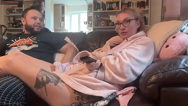 harleyblair online show from October 23, 1:32 pm