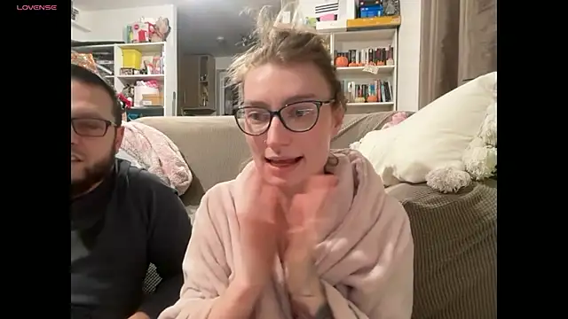 Snapshot of harleyblair chatting on February 13, 11:12 pm harleyblair online show from February 13, 11:12 pm