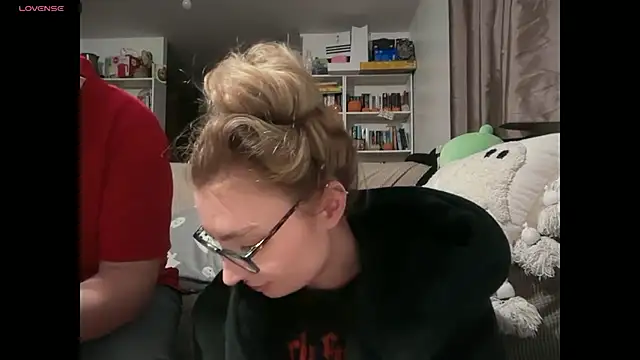 Snapshot of harleyblair chatting on March 2, 11:11 pm harleyblair online show from March 2, 11:11 pm