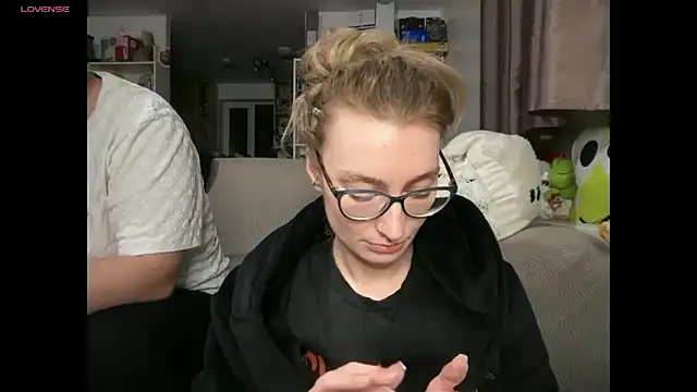 Snapshot of harleyblair chatting on March 3, 11:10 pm harleyblair online show from March 3, 11:10 pm