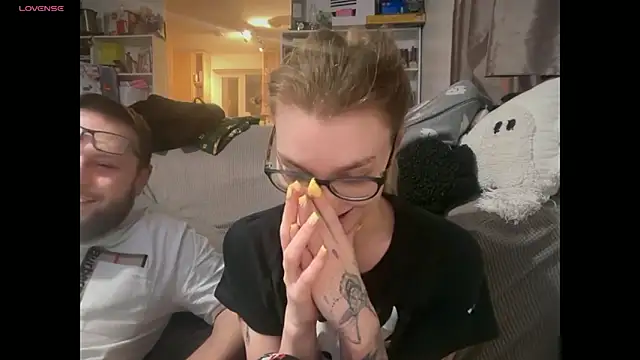 Snapshot of harleyblair chatting on March 30, 10:11 pm harleyblair online show from March 30, 10:11 pm