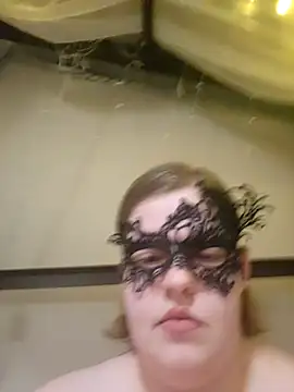 Snapshot of VeiledMuse chatting on January 7, 2:03 am VeiledMuse online show from January 7, 2:03 am