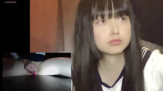 Snapshot of Mia032 chatting on February 18, 1:40 pm Mia032 online show from February 18, 1:40 pm