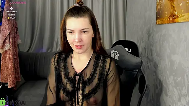 MalvinaDream online show from December 14, 1:22 am