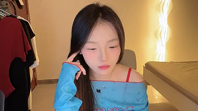 Robin-o3 online show from September 20, 3:35 pm