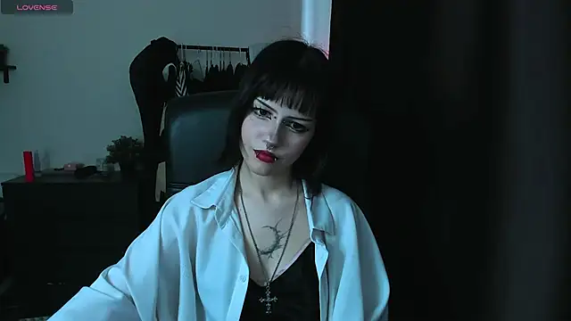 Snapshot of LiyaLuna chatting on March 12, 11:38 am LiyaLuna online show from March 12, 11:38 am