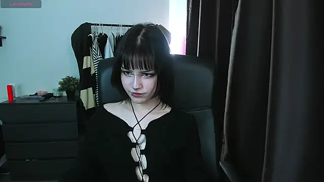 Snapshot of LiyaLuna chatting on March 13, 12:34 pm LiyaLuna online show from March 13, 12:34 pm