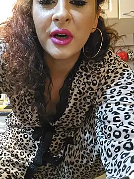 ShineBright88 online show from September 12, 8:09 pm