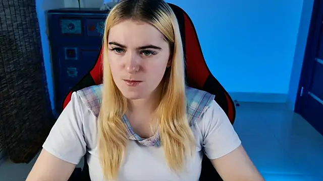 Stef Nicks online show from October 24, 6:21 am