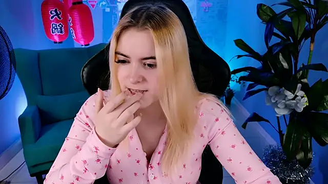 Stef Nicks online show from January 10, 9:11 am