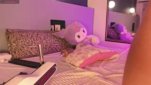 ScarlettDavis1  online show from October 31, 3:57 pm